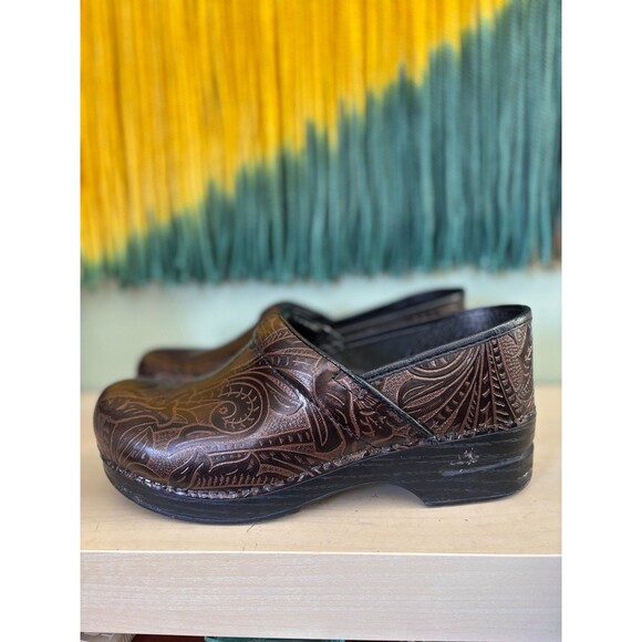 Dansko tooled leather clogs - Picture 1 of 9